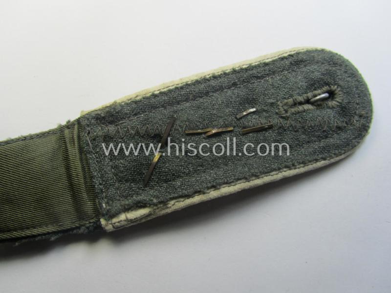 Single, WH (Heeres) NCO-type (ie. 'M40'-pattern- and/or 'rounded'-styled), neatly 'cyphered' shoulderstrap as was intended for usage by a: 'Feldwebel des Infanterie-Ergänzungs-Rgts. 1'