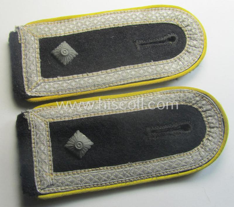 Waffen-SS NCO-type shoulderstraps: 'SS-Oberscharführer' who served within the: 'Waffen-SS Nachrichten-Trpn.'