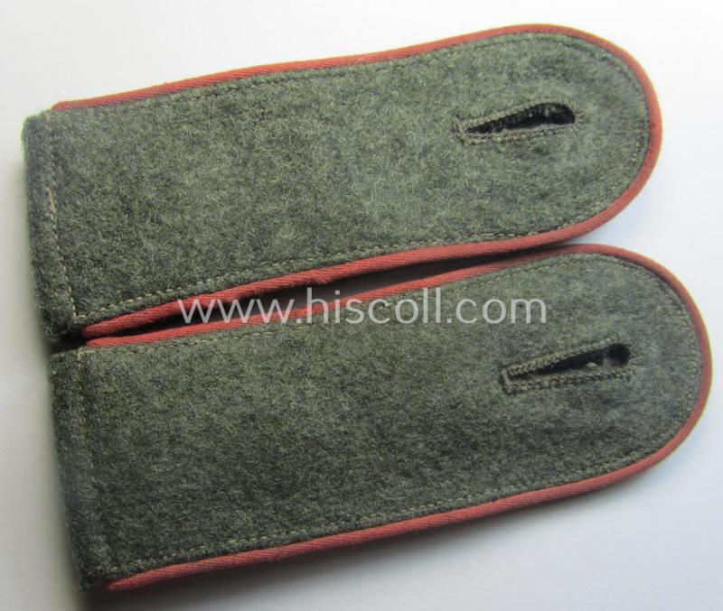 Pair of WH (Heeres) EM-type shoulderstraps: 'Soldat eines Panzer o. Panzerjäger-Abts.'