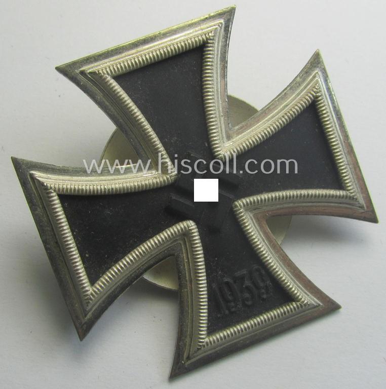 'Virtually mint' example of an: 'Eisernes Kreuz 1. Kl.' as executed in the so-called: 'screw-back-version' (being an: 'L/11'-marked example as produced by the: 'Wilh. Deumer'-company)