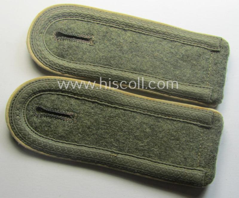 Pair of WH (Heeres), early- (ie. mid-) war-period- (ie. 'M40- o. M43'-) pattern NCO-type shoulderstraps as piped in the white-coloured branchcolour as was intended for an: 'Uffz. eines Infanterie-Rgts.'
