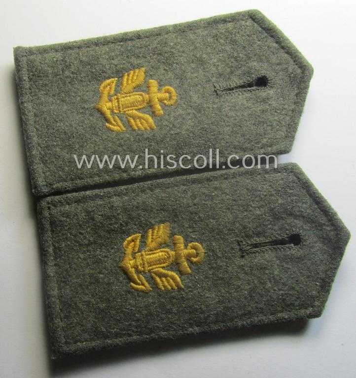 Fully matching - and neatly 'cyphered'! - I deem early- (ie. mid-) war-period, WH (Kriegsmarine) enlisted-mens'-type shoulderstrap-pair as was intended for usage by a: 'Soldat eines Küsten-Artillerie-Rgts.'