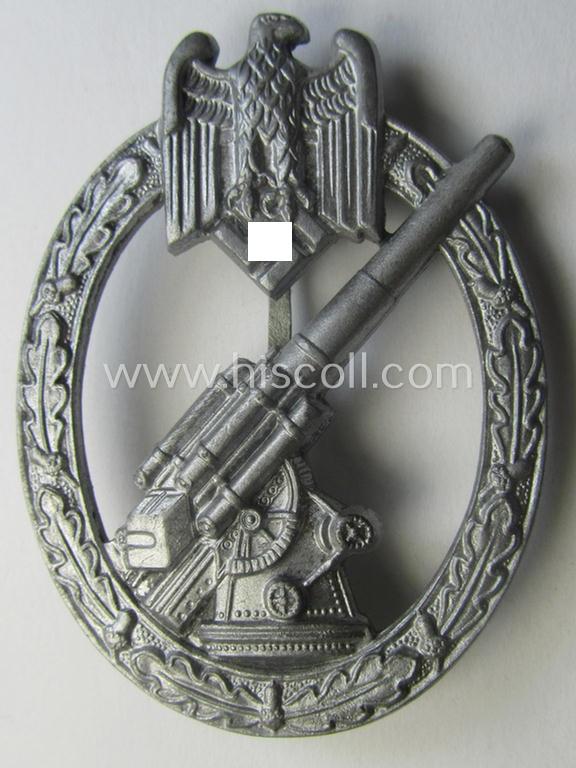 'Virtually mint' example of a: 'Heeres-Flakkampf-Abzeichen' being a (typical) non-maker-marked- and/or zinc- (ie. 'Feinzink'-) based specimen as was produced by the desirable maker (ie. 'Hersteller'): 'Förster & Barth'