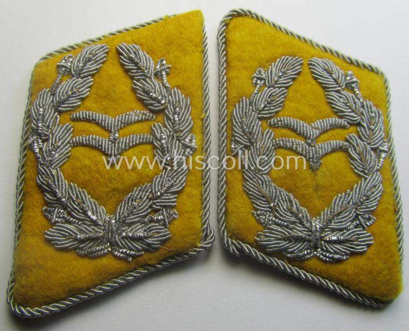 Pair of - fully matching! - WH (Luftwaffe) officers'-type collar-patches (ie. 'Kragenspiegel für Offiziere der LW') as executed in golden-yellow-coloured wool as was intended for usage by a: 'Oberstleutnant der Flieger- o. Fallschirmjäger-Trpn.'