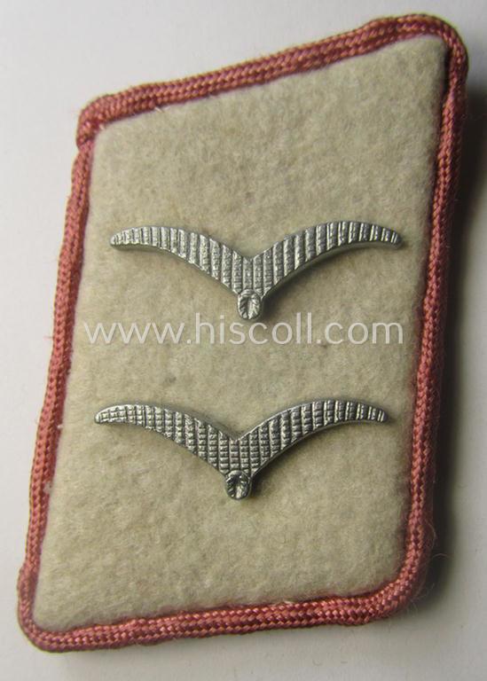 Single, white-coloured- (and/or bright-pink piped!) WH (Luftwaffe) collar-patch (ie. 'Kragenspiegel') as was intended for usage by a: 'Soldat der Hermann Göring Division'