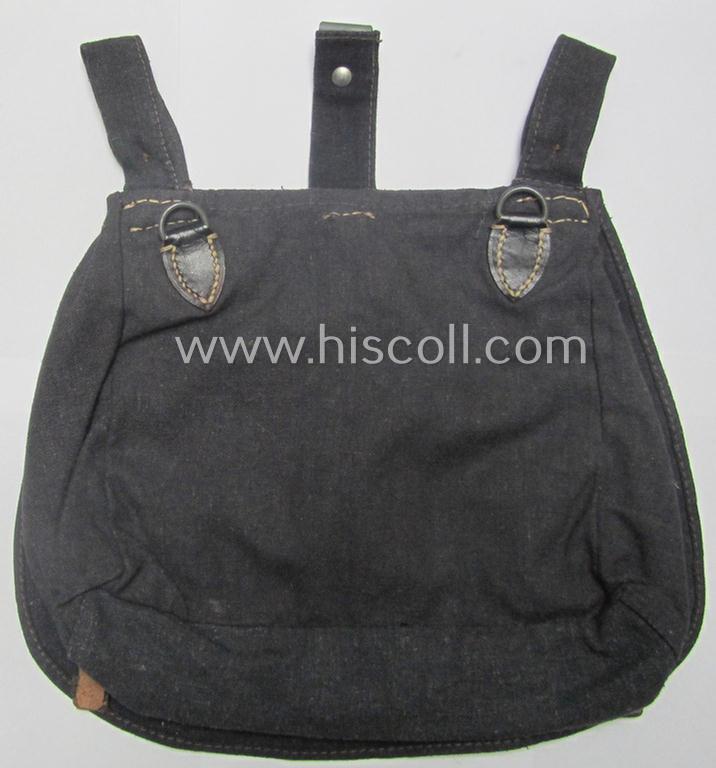 Mid- ie. later-war-period, so-called: 'M31'-type, WH (Luftwaffe) 'Brotbeutel' being a non-maker-marked example that comes in a 'virtually mint- ie. unissued' condition