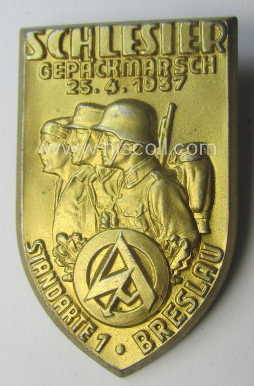 Commemorative, SA- (ie. 'Sturmabteilungen'-) related 'tinnie' being a non-maker-marked example depicting an illustration of 3 soldiers and typical SA-logo coupled with the text: 'Schlesier Gepäckmarsch 25.4.1937 - Standarte 1 - Breslau'