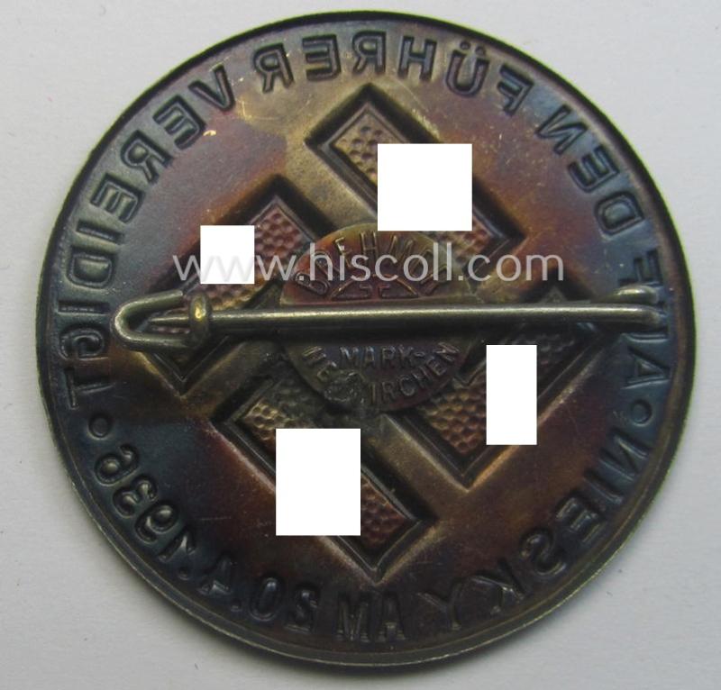 Commemorative - and unusually seen! - N.S.D.A.P.-related 'tinnie' being a non-maker-marked example depicting a detailed swastika coupled with the text: 'Auf den Führer vereidigt - Niesky am 20.4.1936'