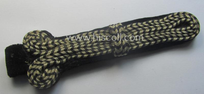 Neat - regrettably single but nevertheless scarcely found! - specific FAD (ie. 'Freiwilligen Arbeitsdienst') officers'-type shoulderboard (being of the pattern as was used in the period between 1932-36) as was intended for a: 'FAD-Oberfeldmeister'