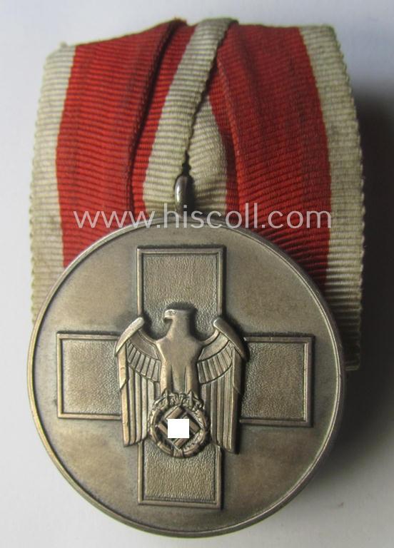 Single-pieced and non-detachable, single-pieced medal-bar (ie. 'Orden- o. Einzelspange') showing a: 'Deutsche Volkspflege'- (ie. civil-service-) medal