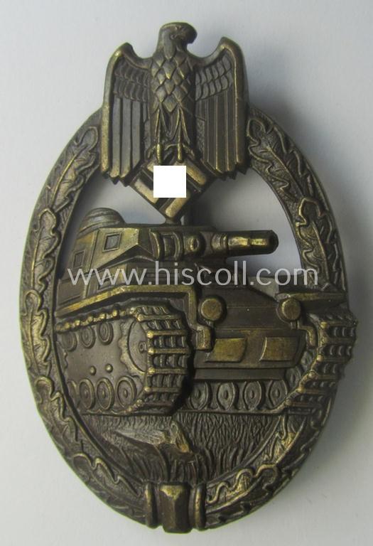 'Panzerkampf-Abzeichen in Bronze' being a (typical!) unmarked, 'Buntmetall'-based- and/or 'hollow-back'-specimen as was produced by the: 'Karl Würster'-company