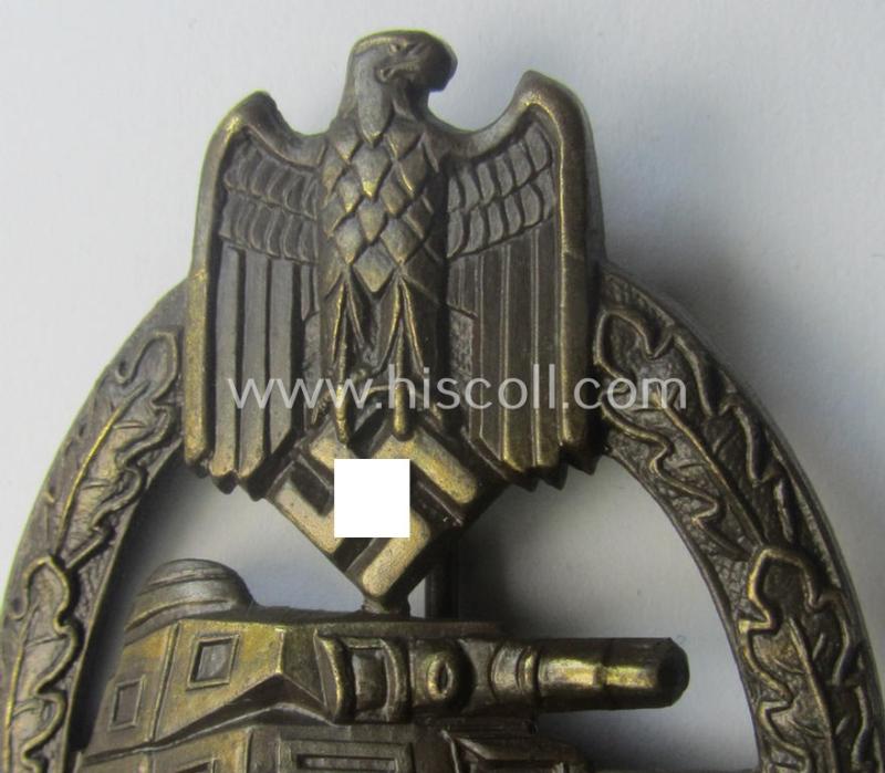 'Panzerkampf-Abzeichen in Bronze' being a (typical!) unmarked, 'Buntmetall'-based- and/or 'hollow-back'-specimen as was produced by the: 'Karl Würster'-company