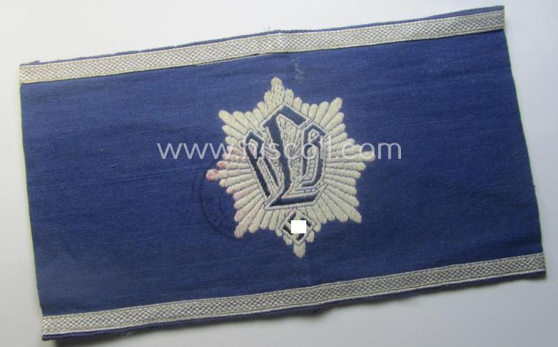 Darker-blue-coloured, RLB (or: 'Reichsluftschutzbund') so-called: 'Amtsträger-Armbinde für Führer' depicting the typical 'RLB'-logo (with lettering) and that comes in a moderately used- ie. worn, condition