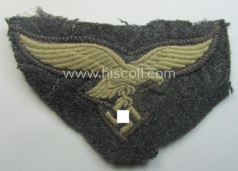 'Cut-out of a tunic' - WH (Luftwaffe) EM- (ie. NCO-) type breasteagle (ie. 'Brustadler für Mannschaften und Unteroffiziere der Luftwaffe')