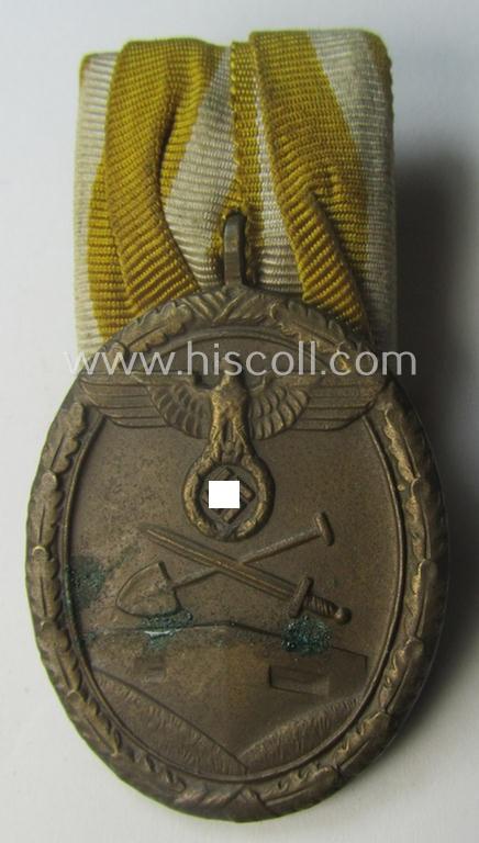 Single-pieced - and non-detachable! - WH medal-bar (ie. 'Orden- o. Einzelspange') showing a: 'Deutsches Schutzwall Ehrenzeichen' (aka: 'Westwall'-medal)