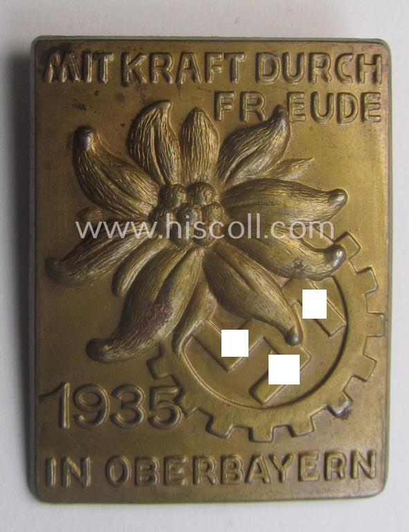 Commemorative, TR-period day-badge (ie. 'tinnie') as issued to commemorate a DAF- (ie. KDF-) related gathering depicting an illustration of an 'Edelweiss'-flower and DAF-logo coupled with the text: 'Mit Kraft durch Freude in Oberbayern 1935'