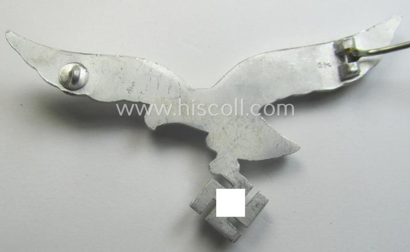 Hardly used nor worn, WH (Luftwaffe) aluminium-based: 'Brustadler für Sommerrock' (being a neatly maker- ie. 'GM'-marked specimen)