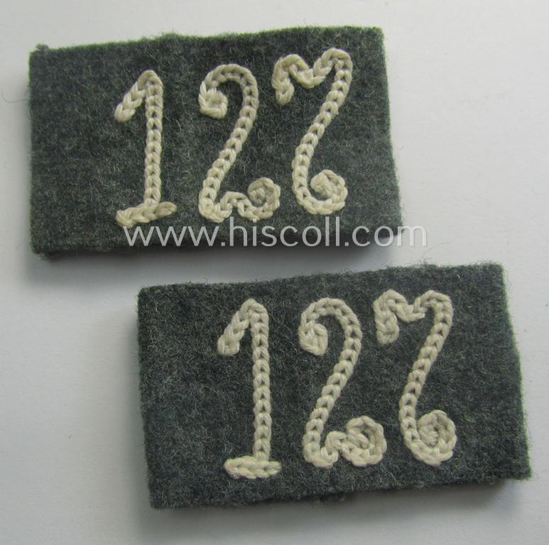 Pair of WH (Heeres) 'Infanterie'-related, 'Schulterstück-Überschuben': 'Soldat des Infanterie-Rgts. 127'
