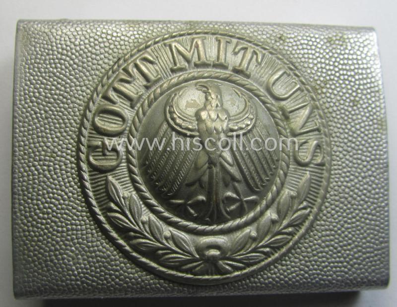 Unusual, 'Reichswehr'-period, silverish-coloured- and/or typical nickle-chrome-based belt-buckle (ie. 'Koppelschloss für Unteroffiziere u. Mannschaften') that comes in a just minimally used- ie. worn, condition