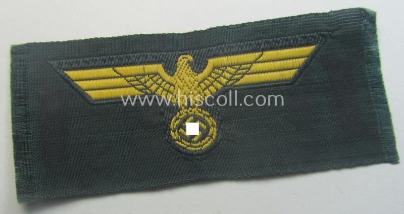 WH (Kriegsmarine o. Küsten-Artillerie) 'BeVo'-weave pattern side-cap-eagle onto a darker-green-coloured background