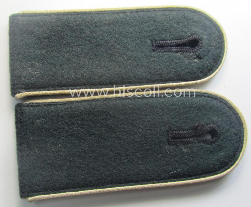 Pair of fully matching - typical tailor-made! - WH (Heeres), early- (ie. pre-) war-period- (ie. 'M40'-pattern) EM-type shoulderstraps: 'Soldat der Infanterie-Trpn.'