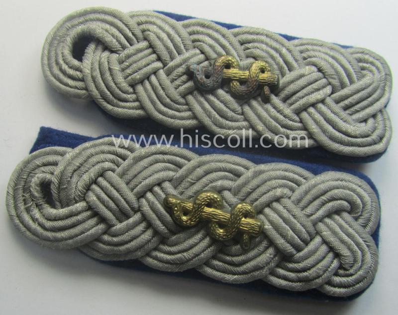 Pair of WH (Heeres) 'cyphered', officers'-type shoulderboards: 'Major u. Arzt' who served within the: 'Sanitäts-Trpn.'