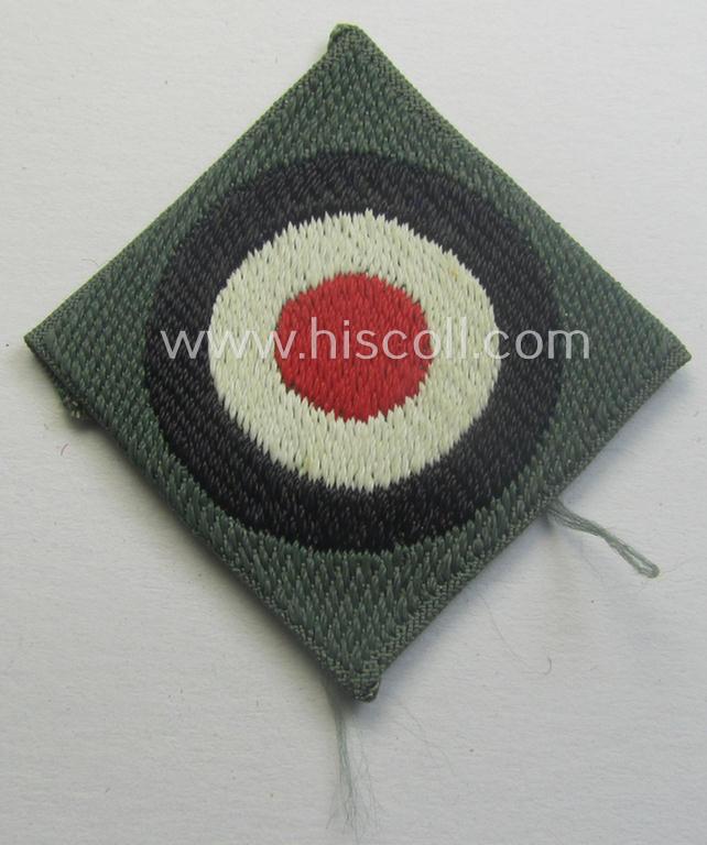 WH (Heeres) 'standard-issue'-pattern side-cap-cocarde (ie. 'Kokarde für Schiffchen-Mütze') as executed in: 'BeVo'-weave pattern