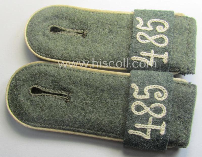 Pair of WH (Heeres) 'M41 o. M43'-pattern, EM-type shoulderstraps with its accompanying 'Überschube'-pair: 'Soldat des Infanterie-Rgts. 485'