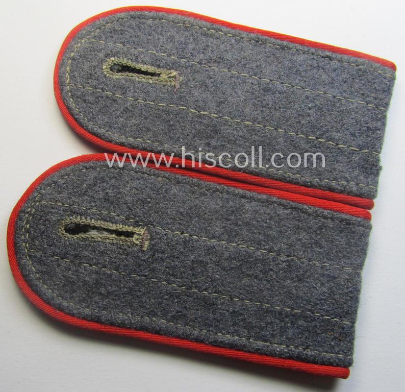 Pair of later-war-period, so-called: 'M44'-pattern, simplified WH (Luftwaffe) EM-type shoulderstraps as was intended for usage by a: 'Soldat der Flak-Artillerie-Trpn.'