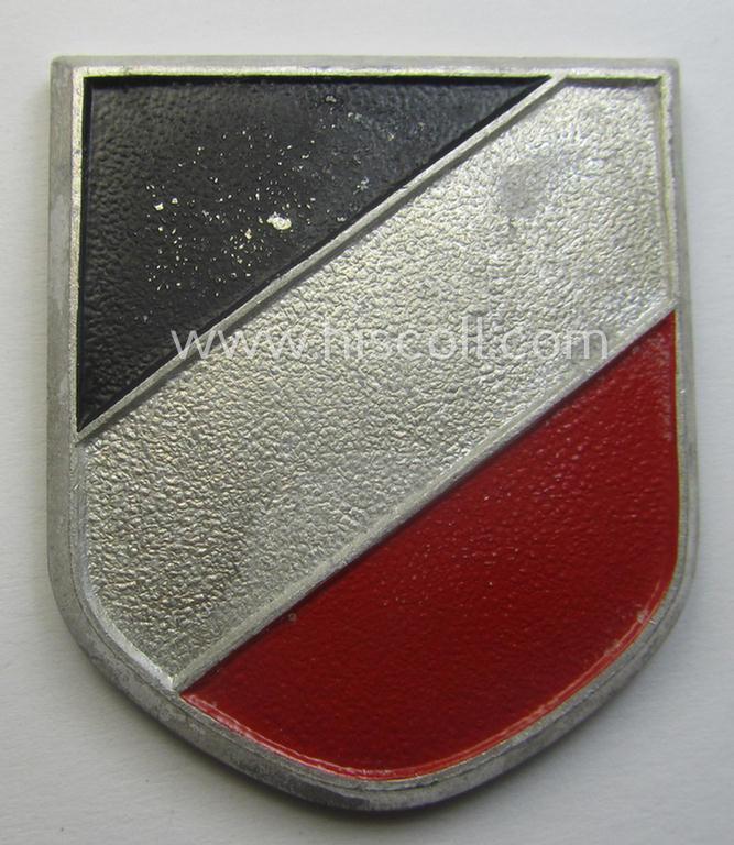 'Virtually mint ie. unissued' pair of WH (Heeres) tropical- (ie. 'DAK'- or: 'Deutsches Afrikakorps'-) related- and/or aluminium-based, eagle-'pith-helmet'-shields comprising of two maker- (ie. 'P&C'-) marked examples