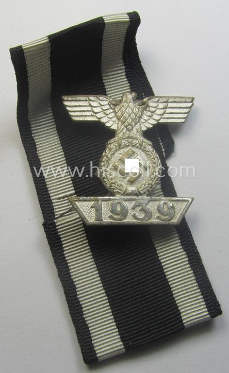 Moderately used- and/or worn (but not mounted!) example of a: 'Wiederholungsspange zum EK II. Kl.' as was (I deem) produced by the: 'Wilh. Deumer'-company