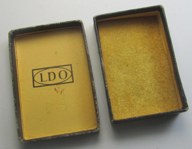 Empty, darker-blue-toned- and 'generic'-styled 'LDO'-etui ie. box being a nicely preserved example that comes in an overall nice- ie. clearly used, condition