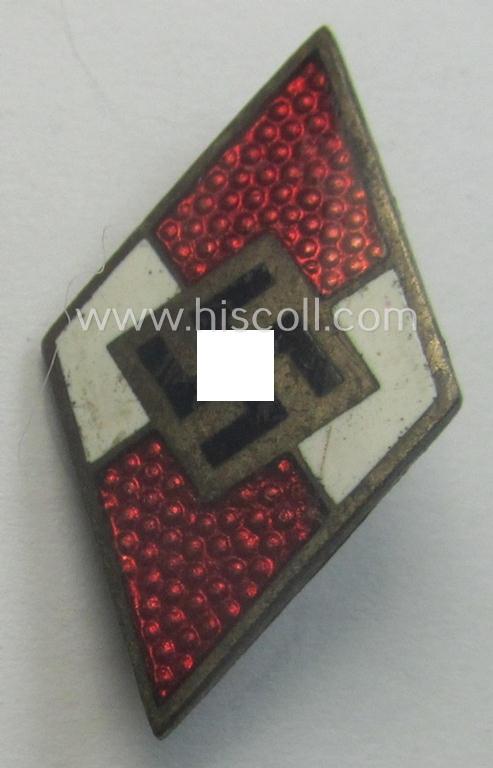 HJ (ie. 'Hitlerjugend') enamelled 'Fahrtenmesser'- (o. 'Schiffchen-Mütze') pin (ie.: 'Raute') that shows the makers-designation: 'RzM - M1/9' on its back