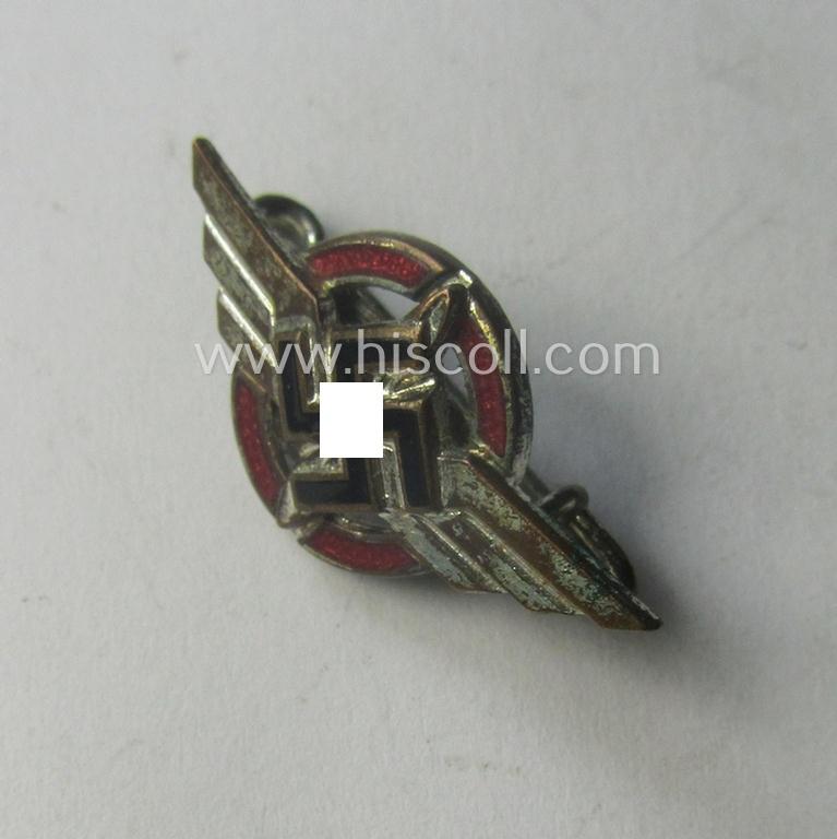 Luxuriously-styled, so-called: DLV (ie. 'Deutscher Luftsport Verband') miniature membership lapel-pin (ie. 'Mitgliedsabzeichen für den Zivilanzug') being a neatly maker- (ie. 'P. & C.'-) marked example