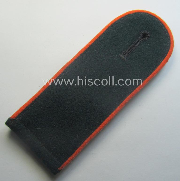 Single, early- (ie. pre-war-) period, WH (Heeres) (rounded-styled-), EM-type (ie. 'M36'-pattern-) shoulderstrap: 'Soldat einer Wehr-Ersatzdienstelle' (or: 'Feldgendarmerie'-unit)