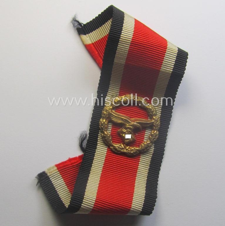 Truly used and/or tunic-removed - and actually rarely encountered! - 'Ehrenblattspange der Luftwaffe' (or: airforce honour-roll clasp) being a 'Buntmetall'- (ie. 'Tombak'-) based example by the maker (ie. 'Hersteller') 'Otto Klein & Co.'
